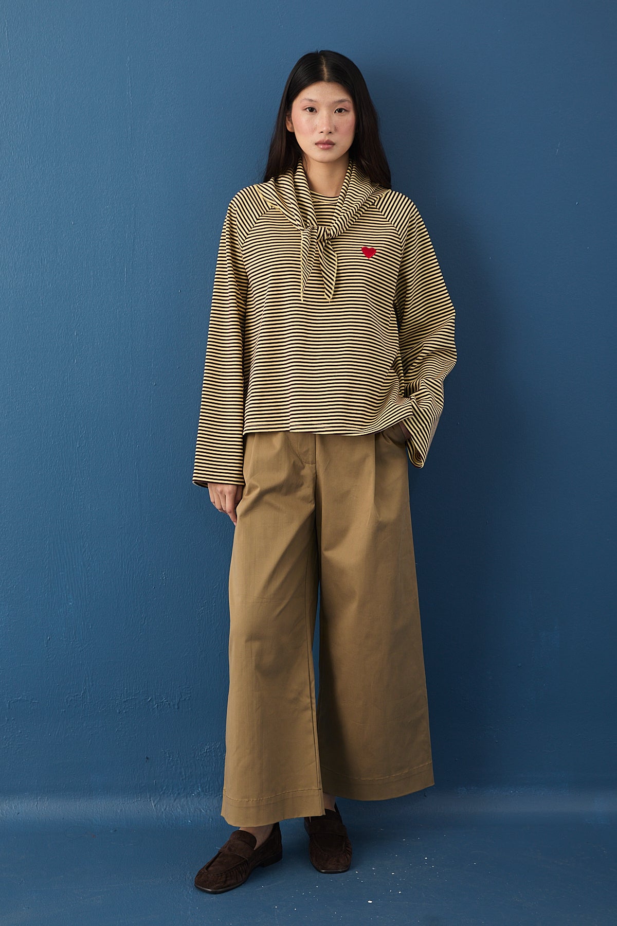 Şal Detaylı Çizgili Sweatshirt