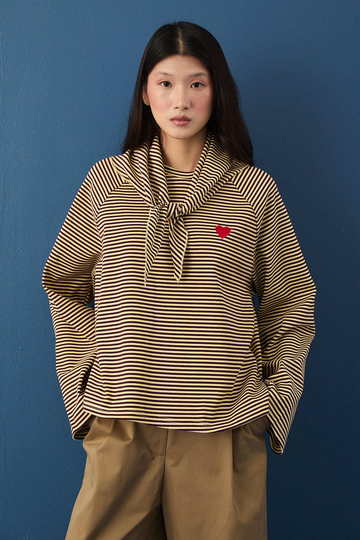 Şal Detaylı Çizgili Sweatshirt