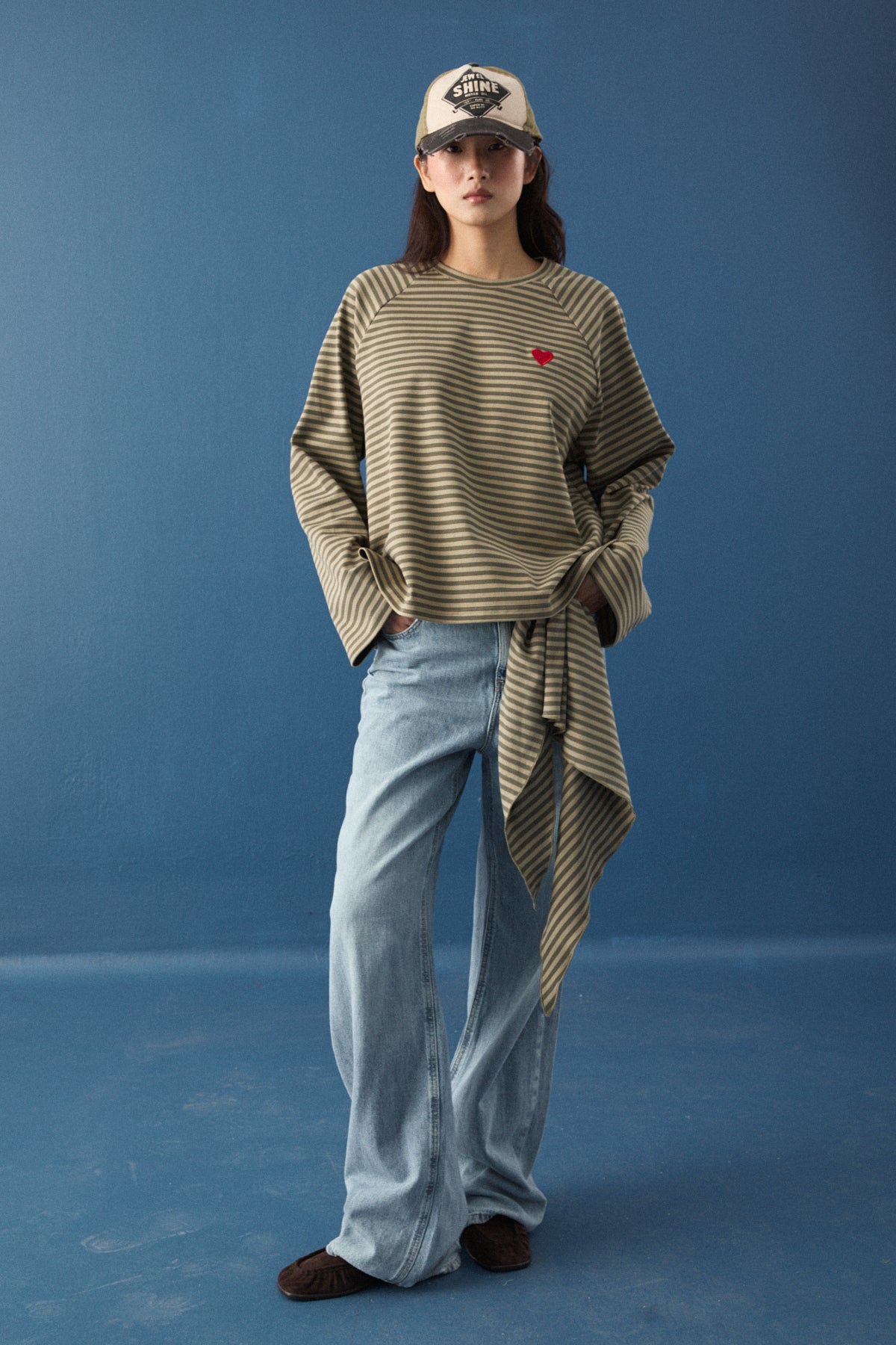 Şal Detaylı Çizgili Sweatshirt