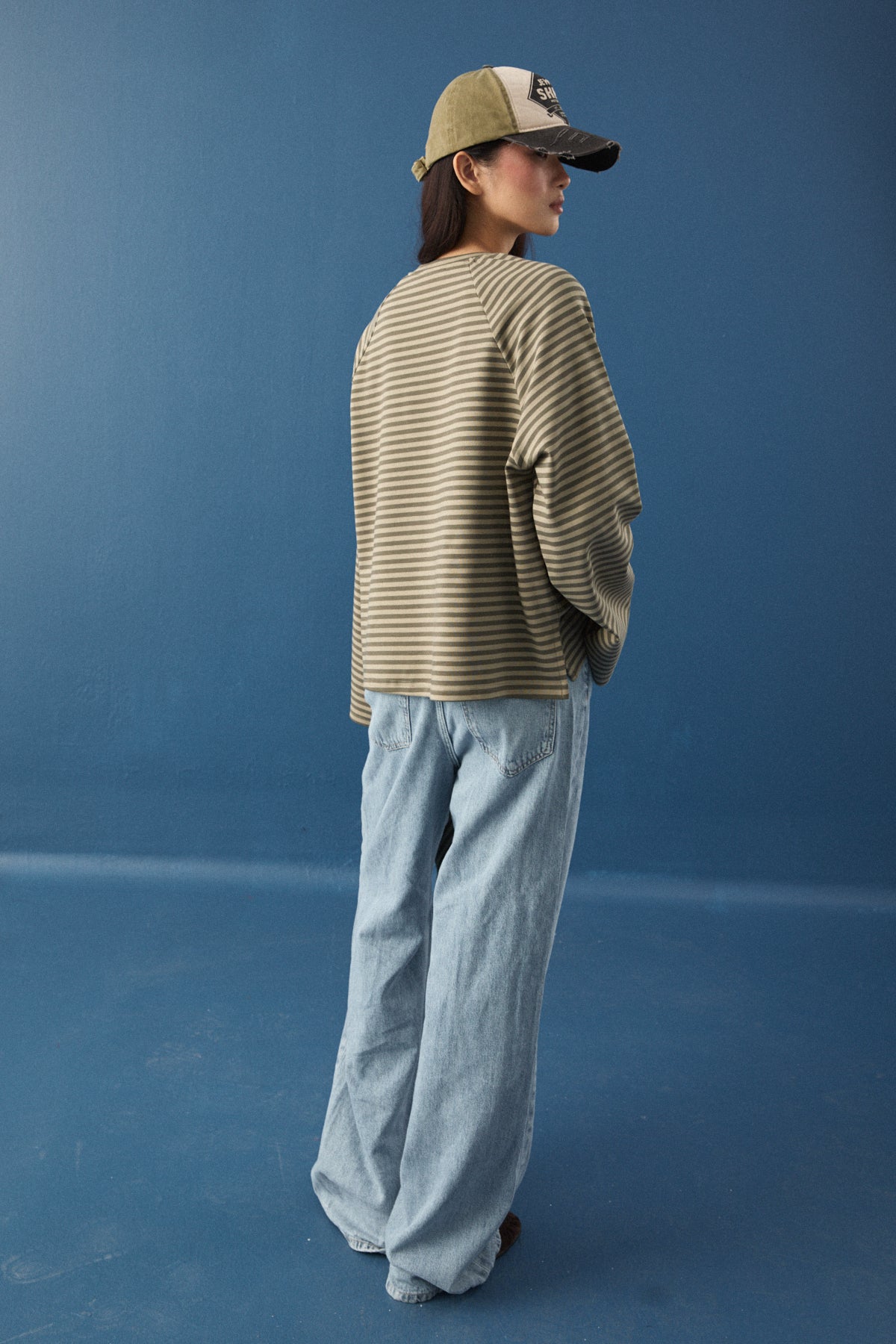 Şal Detaylı Çizgili Sweatshirt