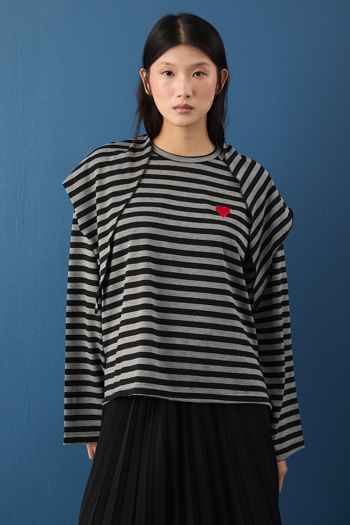 Şal Detaylı Çizgili Sweatshirt