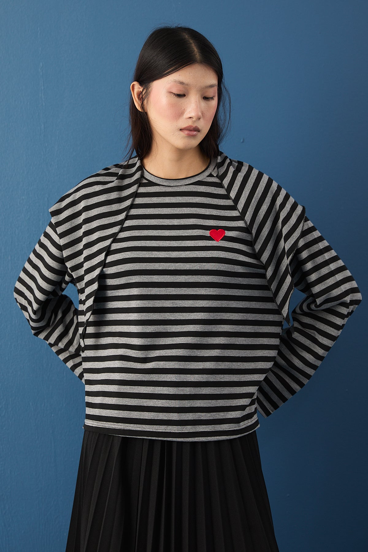 Şal Detaylı Çizgili Sweatshirt