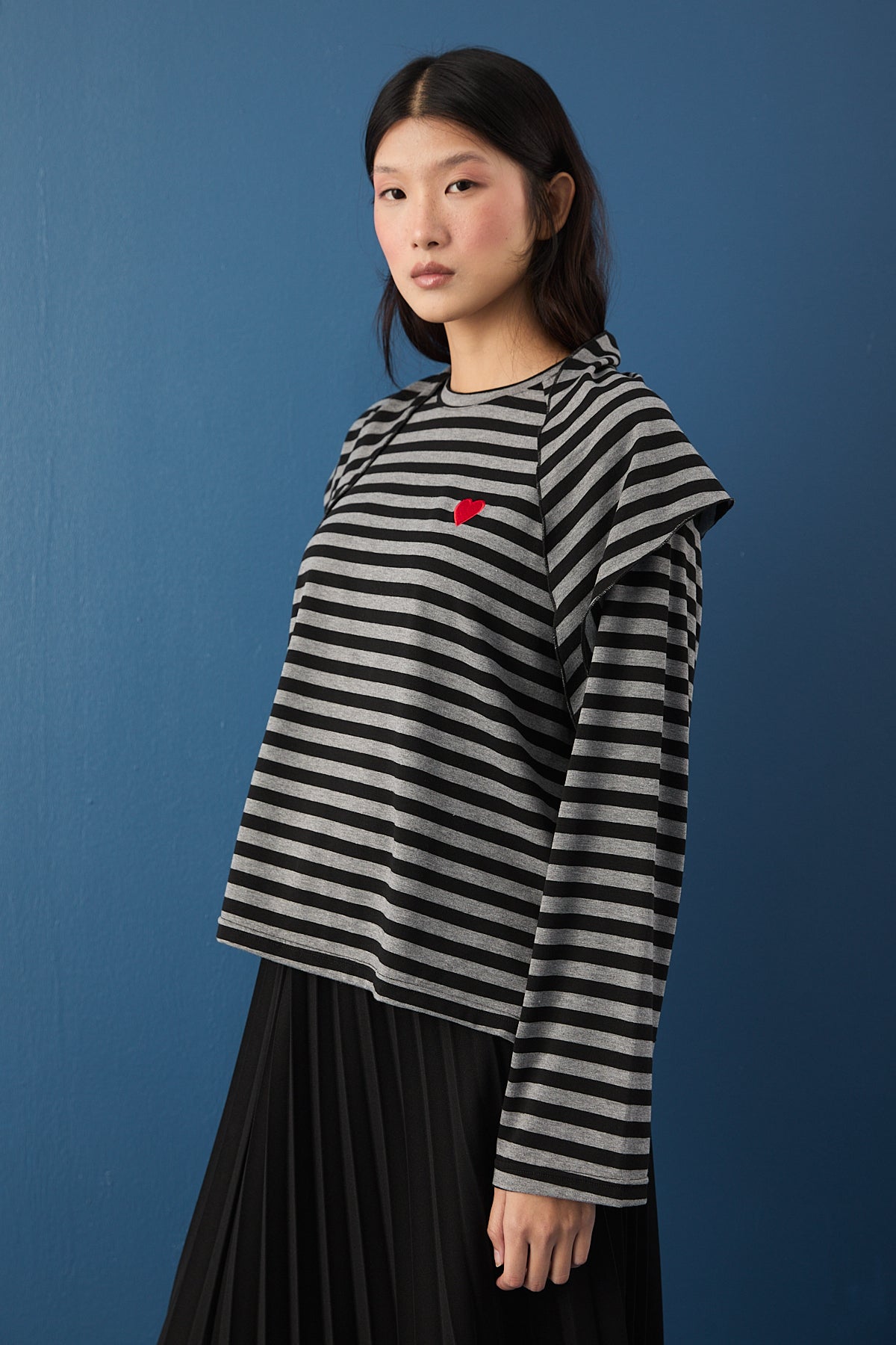 Şal Detaylı Çizgili Sweatshirt