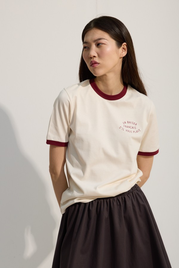  KONTRAST ŞERİTLİ BASKILI TSHIRT VİŞNE